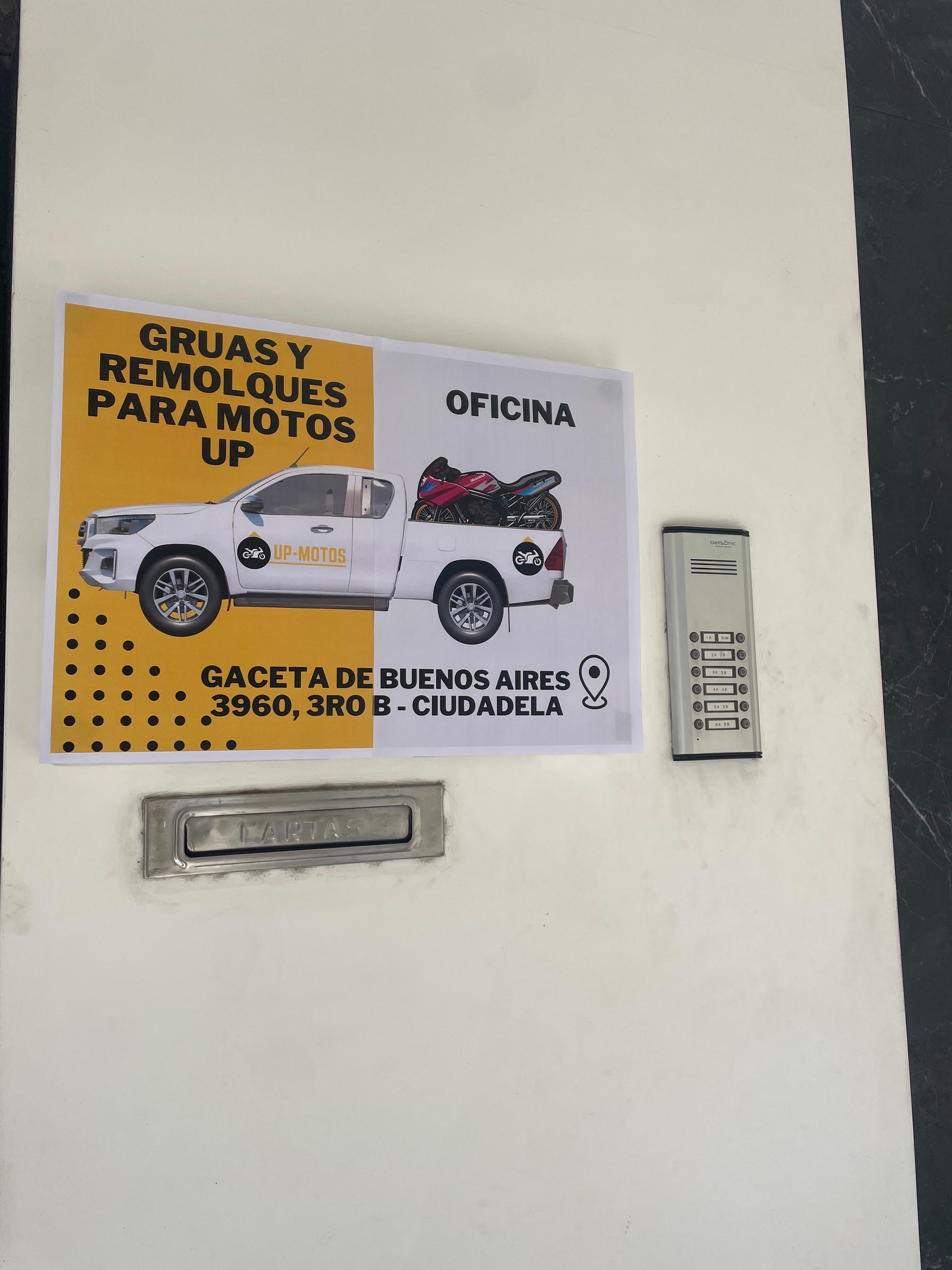 Vista frontal de Gruas UP